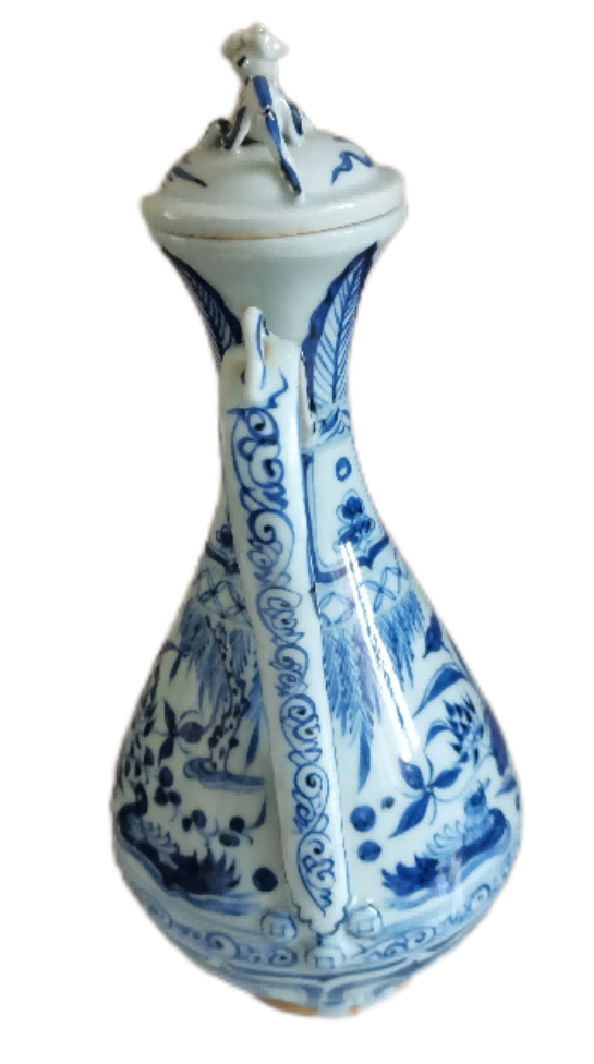 李欣-元青花莲池鸳鸯纹狮形钮玉壶春执壶鉴赏-清华雅集